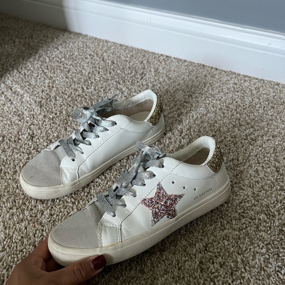 Vintage Havana White Sneakers with Gold and Pink Accents - Picture 1 of 6